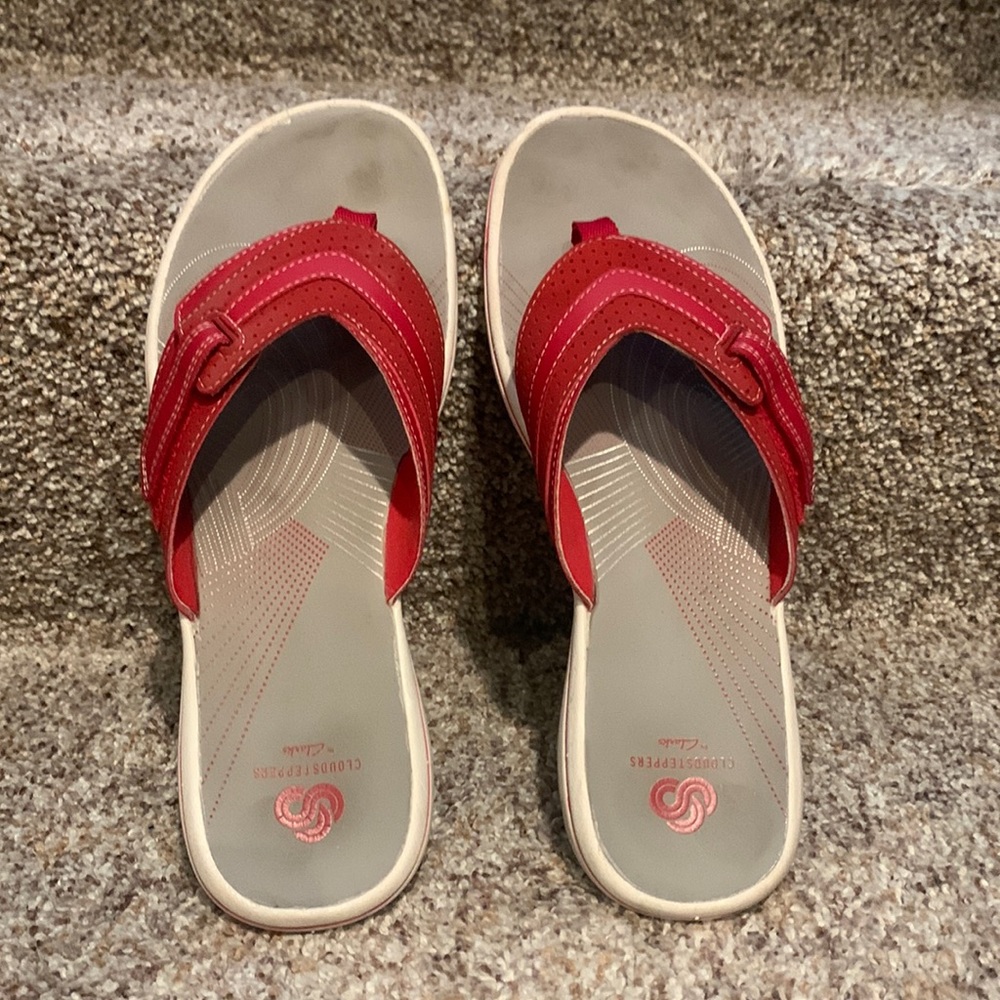 Women’s Clarks Cloudsteppers sandals